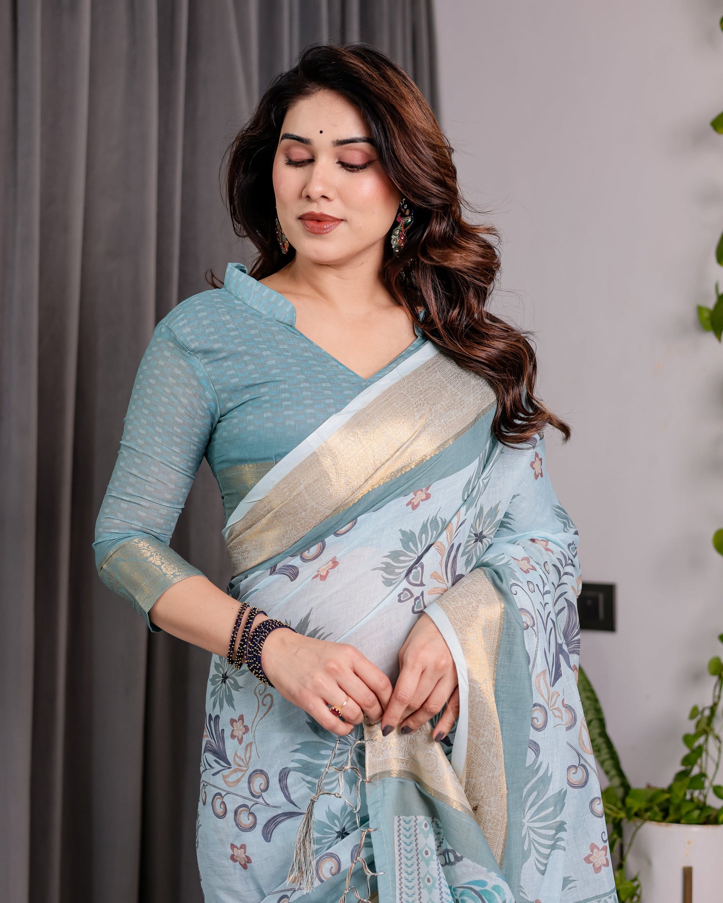 Pastel Aqua Blue Handloom Linen Saree with Peacock & Floral Digital Print, Zari Border & Tassel Pallu | 5.5m Saree + 0.8m Blouse