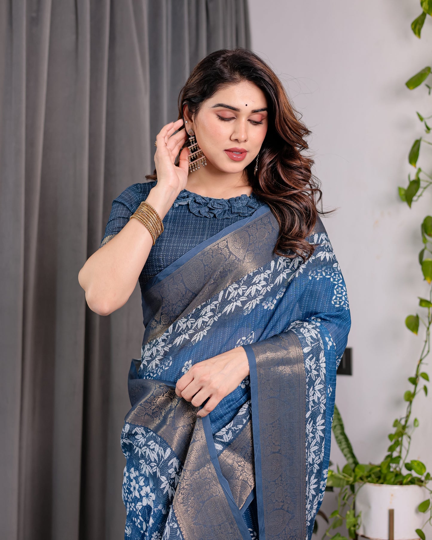 Indigo Blue Handloom Linen Saree with White Village & Tree Print Pallu | Zari Woven Border | 5.5m Saree + 0.8m Blouse | Elegant Pallu Tassels