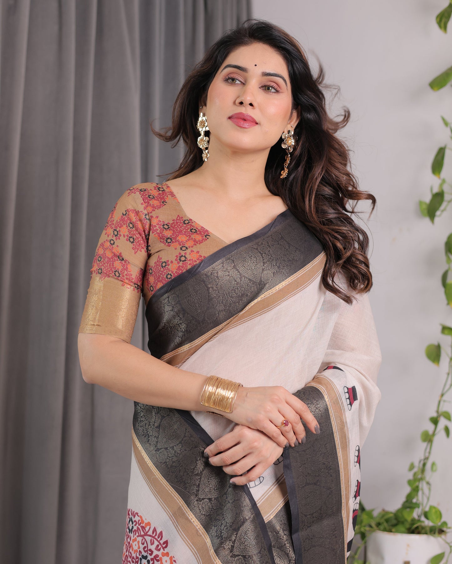 Ivory Handloom Linen Saree with Elephant Parade Print, Tree Motifs & Antique Zari Border | Tassel Finish | Attached Blouse | 5.5m Saree + 0.8m Blouse