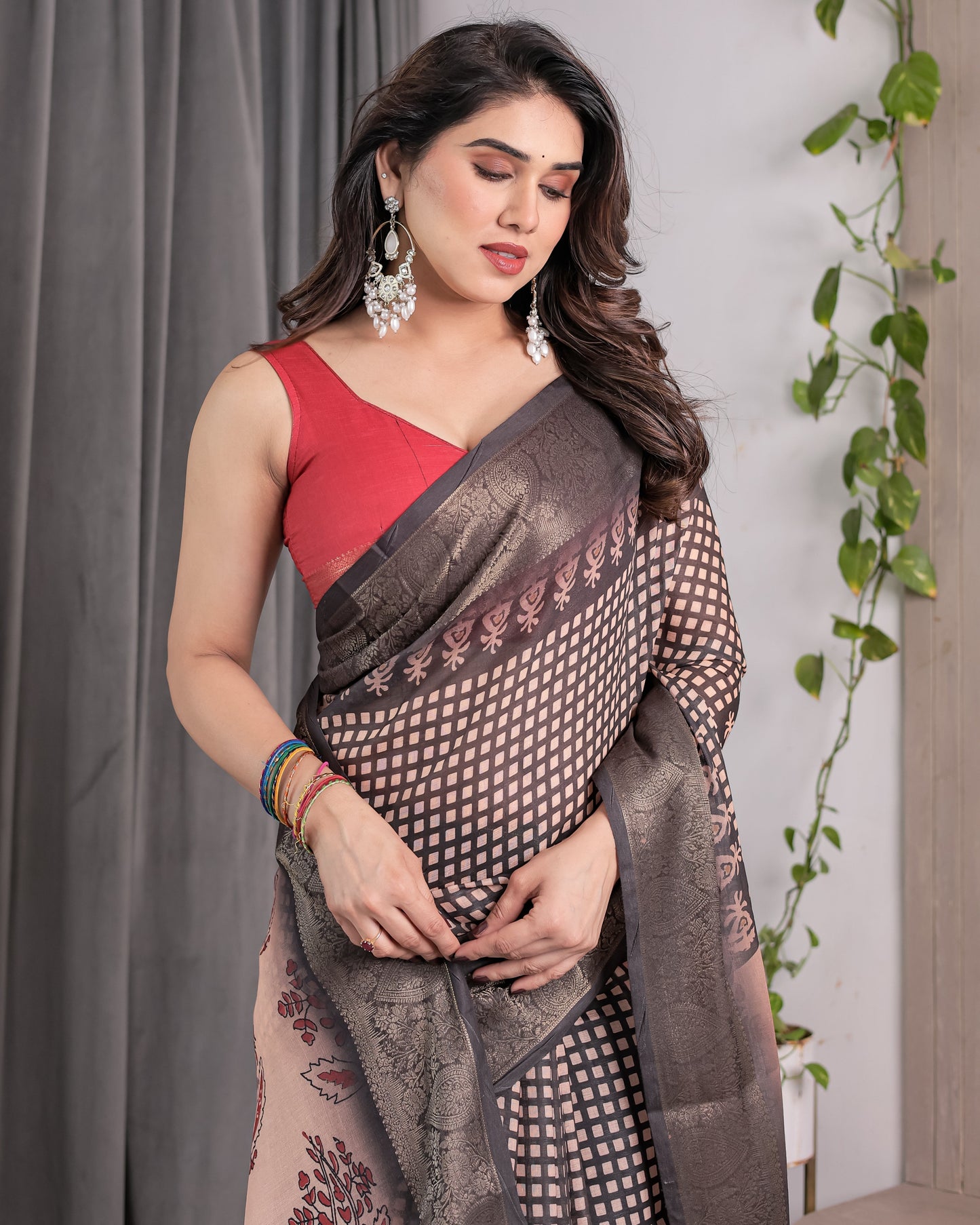 Elegant Beige Handloom Saree with Maroon Leaf Butta & Black Zari Woven Pallu | Festive Drape | 5.5m Saree + 0.8m Blouse