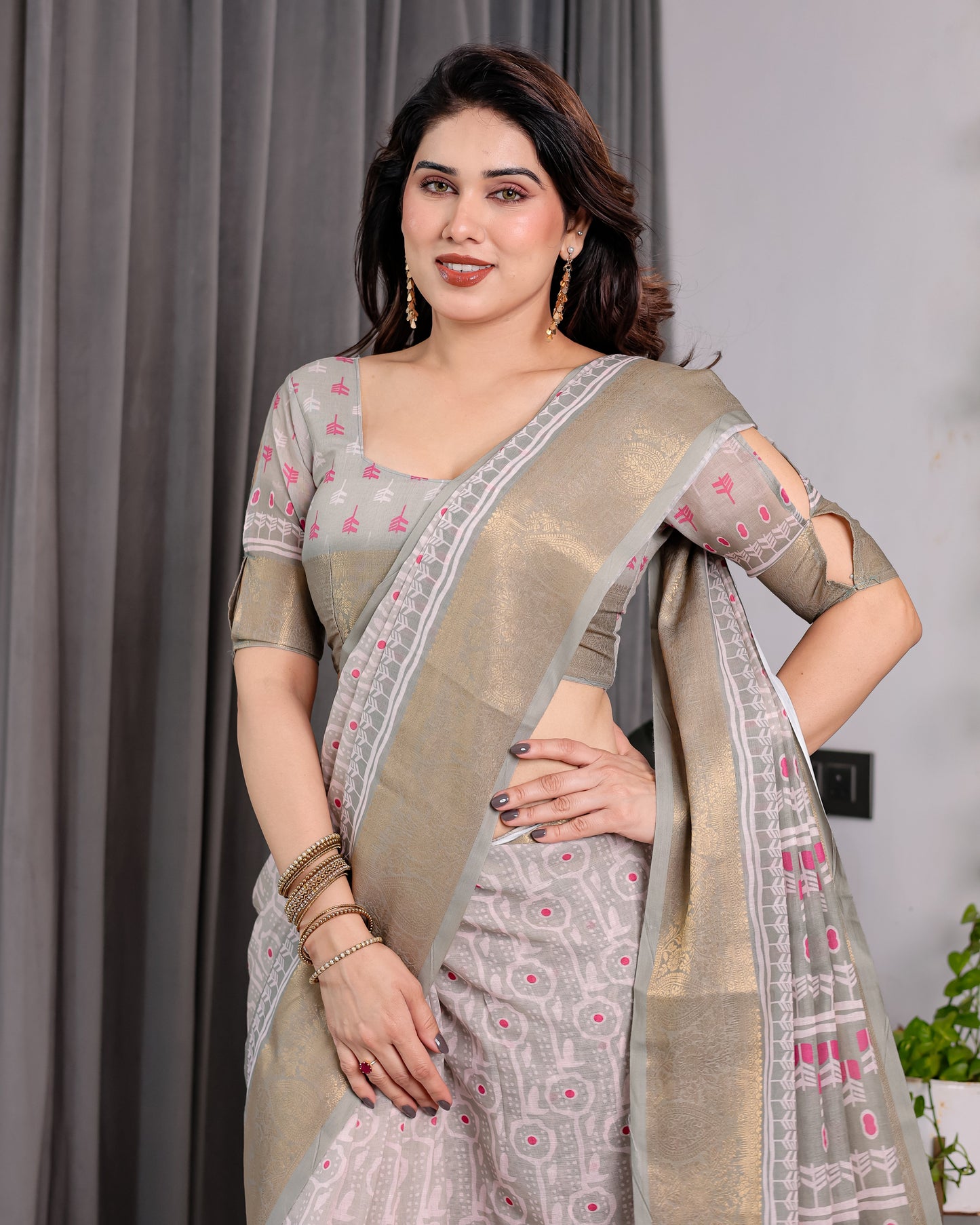 Crimson Pink & Teal Floral Handloom Linen Saree with Zari Border & Tassel Finish | 5.5m Saree + 0.8m Blouse