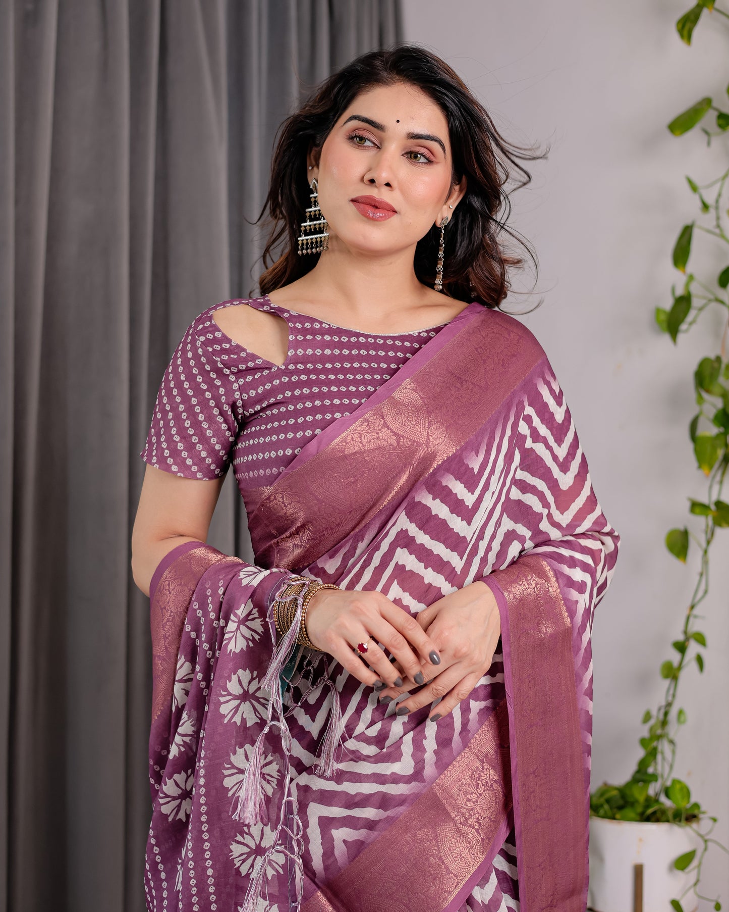 Plum Purple Handloom Linen Saree with Zigzag & Floral Motifs | Zari Border & Tassels | 5.5m Saree + 0.8m Blouse Piece
