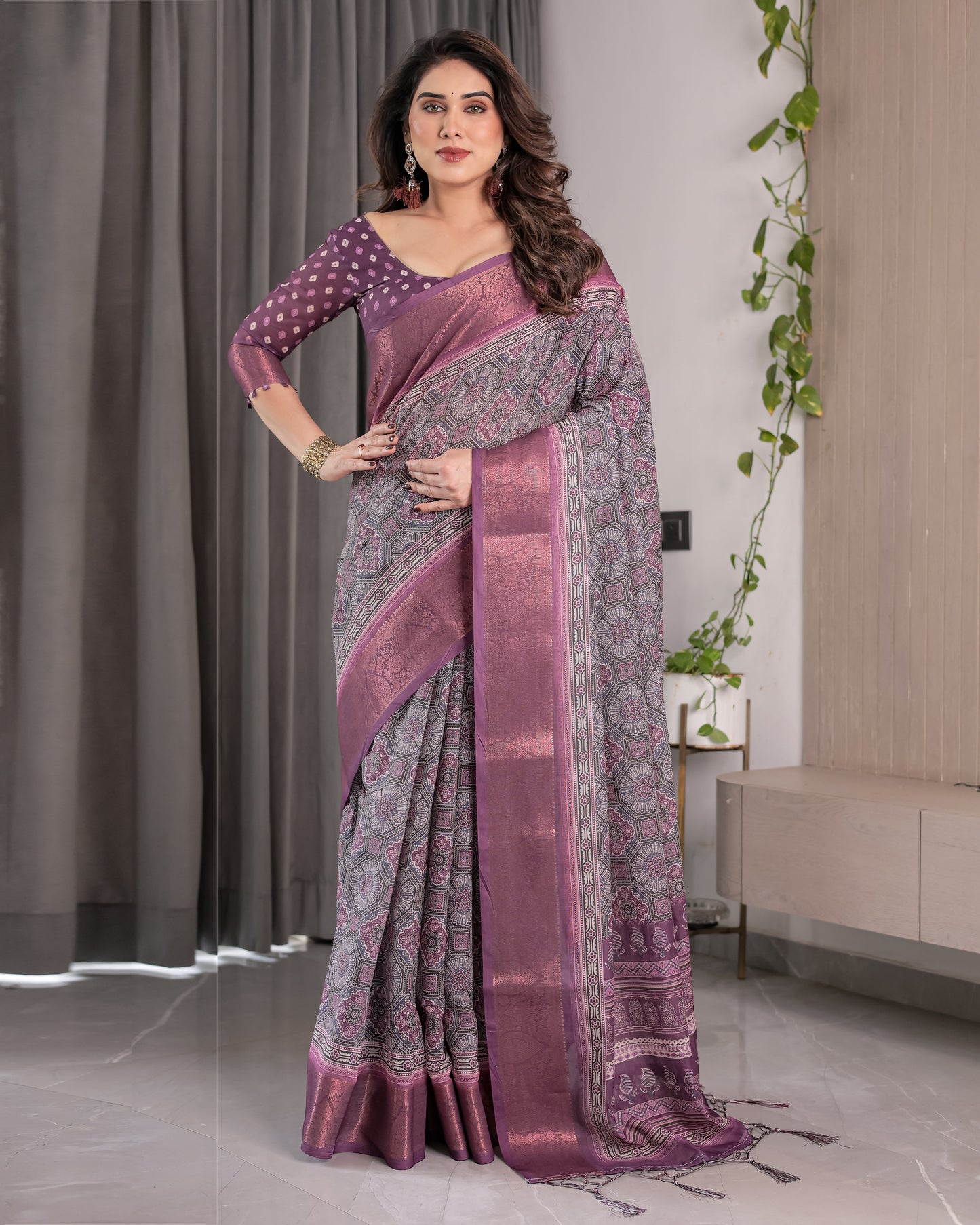 Dusty Purple Handloom Linen Printed Saree with Zari Border, Geometric Floral Motifs & Tasselled Pallu | Attached Blouse Piece | 5.5m Saree + 0.8m Blouse
